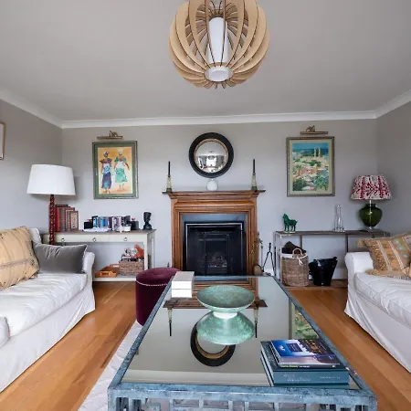 Holiday home Luxurious 5 Bedroomed With Sea View Close To Lettermacaward